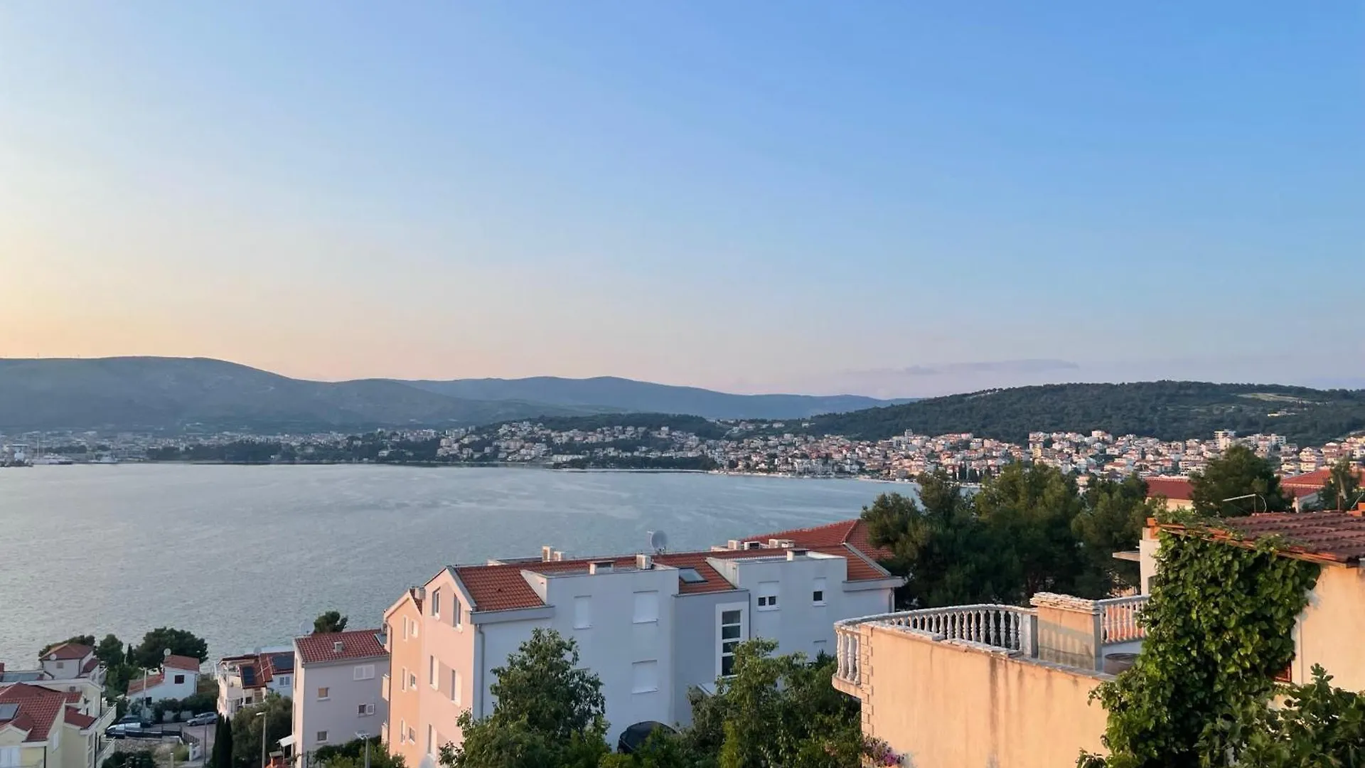 Villa Sofrania- Panoramic Views, Pool, Hot Tub, Location! Trogir Kroatien