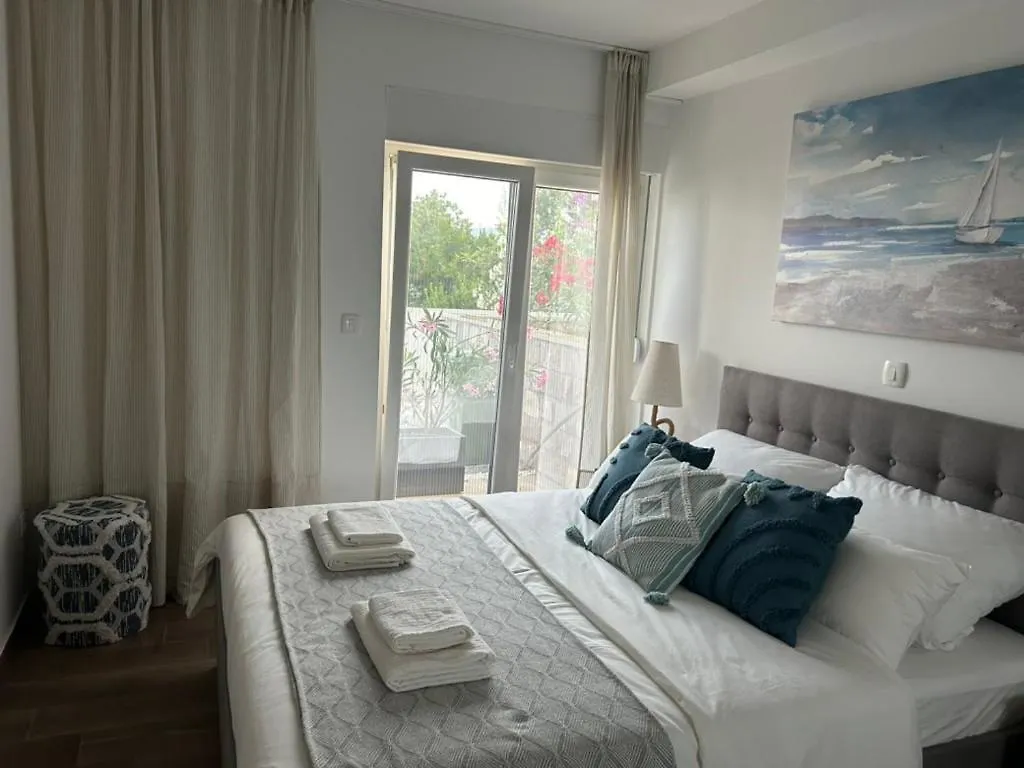 Villa Sofrania- Panoramic Views, Pool, Hot Tub, Location! Trogir 0*,