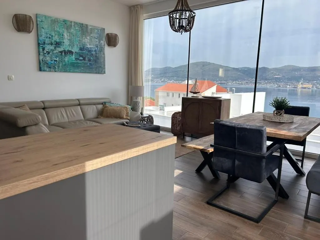 Villa Sofrania- Panoramic Views, Pool, Hot Tub, Location! Trogir