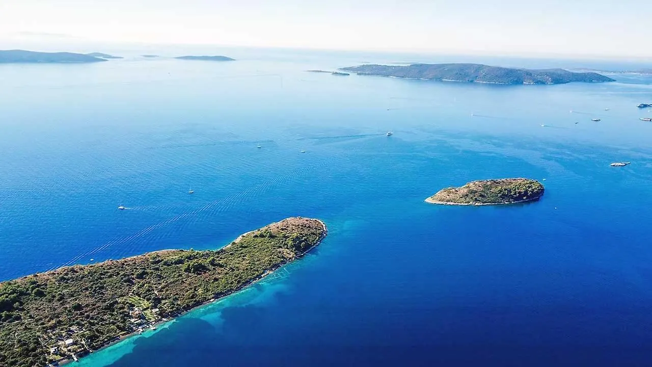 Villa Sofrania- Panoramic Views, Pool, Hot Tub, Location! Trogir